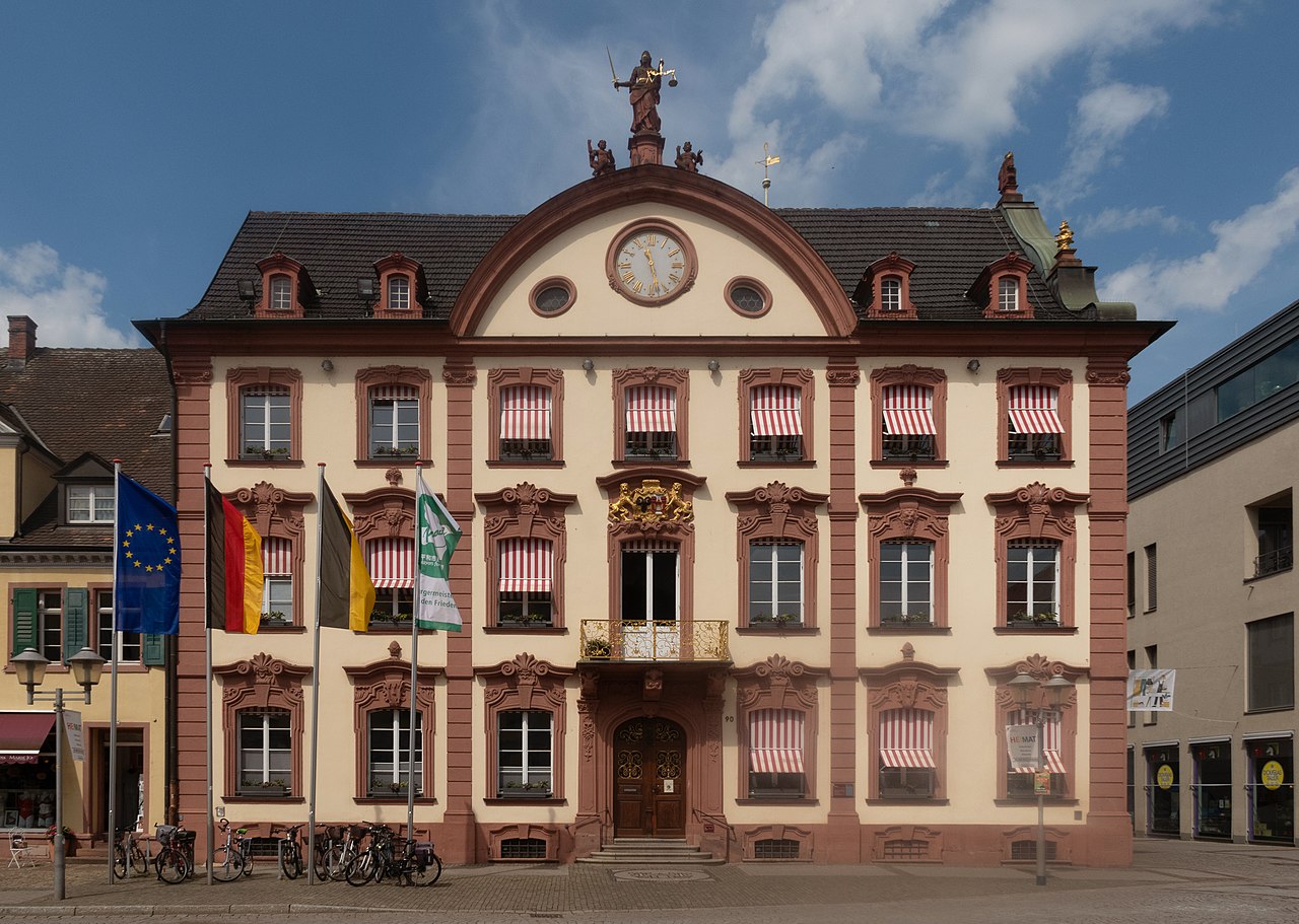 Offenburg – Rathaus der Kreisstadt im Ortenaukreis